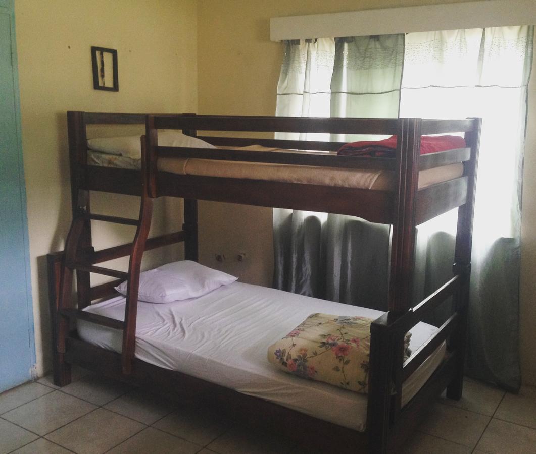 루사카 Kumunzi Backpackers 호스텔 외부 사진