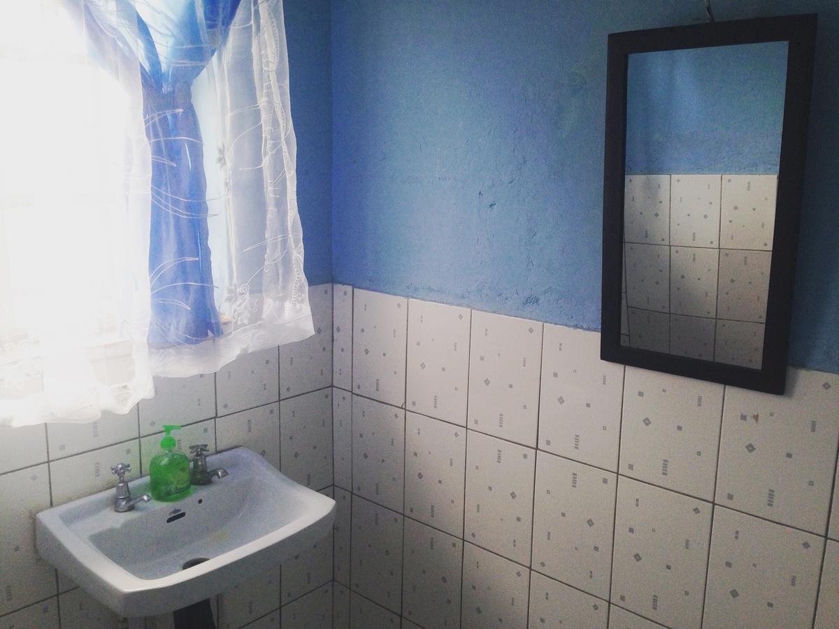 루사카 Kumunzi Backpackers 호스텔 외부 사진